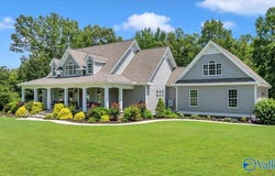 2339 Lookout Mountain Drive, Scottsboro, AL 35769