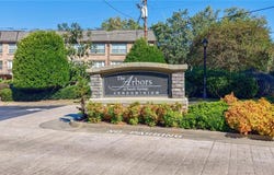 6940 Roswell Road, Sandy Springs, GA 30328