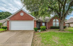 115 King Arthur Court, Weatherford, TX 76086