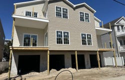 121 E MAPLE, Wildwood, NJ 08260