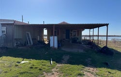 5104 Miller Drive, Seymour, TX 76380