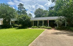 911 Morningside Dr., Brookhaven, MS 39601