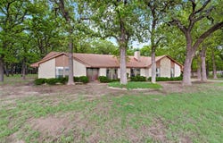460 J E Woody Road, Springtown, TX 76082