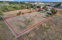 1607 E 4Th St, Taylor, TX 76574