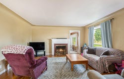 654 E Central Avenue, Zeeland, MI 49464