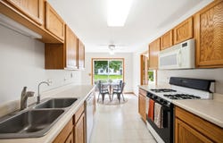 605 Tanglewood Trail, McHenry, IL 60050