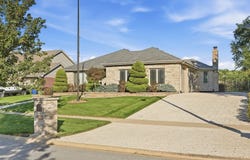 2896 Tanaga Basin, New Lenox, IL 60451