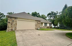 29123 Ridge Road, Wickliffe, OH 44092