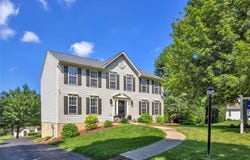 702 Williamsburg Ct, Cranberry Twp, PA 16066