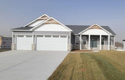 1421 Guilford Place, Troy, IL 62294