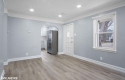 18933 Kingsville, Harper Woods, MI 48225