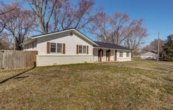 1025 N Market Avenue, Bolivar, MO 65613