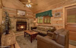 2339 Hidden Mountain Rd, Sevierville, TN 37876