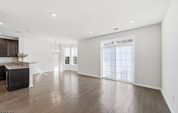 1424 Hudson Cir, Highland Park Boro, NJ 08904-1872
