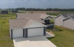 2005 Elk Run Drive SE, Pine Island, MN 55963