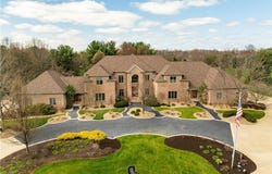 7041 Meadowlands Avenue NW, North Canton, OH 44720