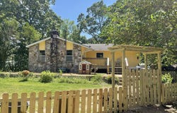 1506 Polk Road 74, Mena, AR 71953
