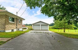 2725 Rhodelia Rd, Payneville, KY 40157