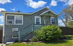 15 Deauville Blvd, Copiague, NY 11726