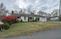 115 Acadia Ln, Apollo, PA 15613