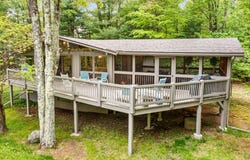 104 Jimmy Pond Court, Pocono Pines, PA 18350