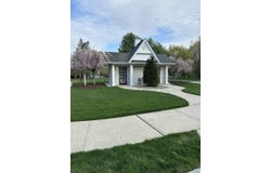 156 Stoneleigh Dr, Riverhead, NY 11901