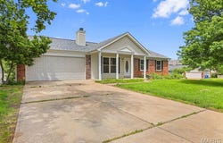 5744 Walnut Creek Boulevard, St Charles, MO 63304