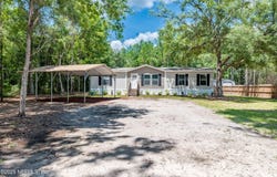785 W MARKET Road, Starke, FL 32091