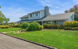 19 Waters Edge Court, Babylon, NY 11702
