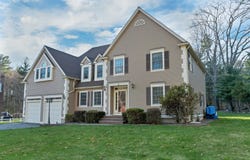 34 Stowecroft Drive, Hampton, NH 03842