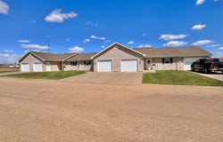 407 & 409 Millionaire Ave, Mott, ND 58646