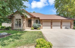 836 Silvercliff Way, Branson West, MO 65737