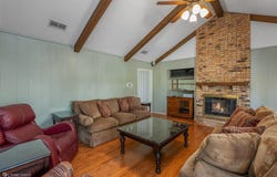128 Fountainbleu Drive, Shreveport, LA 71115