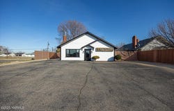 807 S Washington St, Kennewick, WA 99336