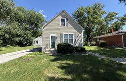 19 W 36th Place, Steger, IL 60475