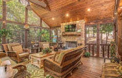 148 Belgian Road, Branson West, MO 65737