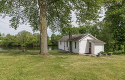 810 S Constantine Street, Three Rivers, MI 49093