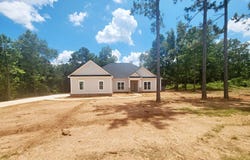 232 Tupelo Dr., Leesburg, GA 31763