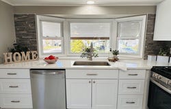 11 Lamplighter Ln, Springfield, MA 01119