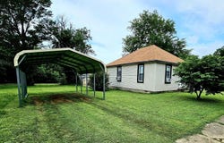 1109 Lincoln Avenue, Baxter Springs, KS 66713