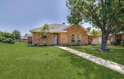 1403 Tad Street, Ennis, TX 75119