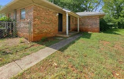 112 Ash Court NE, Decatur, AL 35601