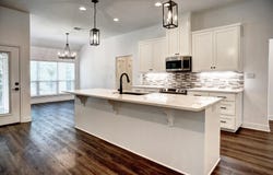 102 Kaena LN, Bastrop, TX 78602