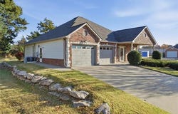 4225 Greentree Way, Sand Springs, OK 74063