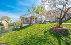 122 W 9TH STREET, FRONT ROYAL, VA 22630