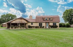 503 N Sheb Wooley Avenue, Erick, OK 73645