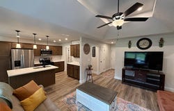 9 Beacon Way, Washington, IN 47501