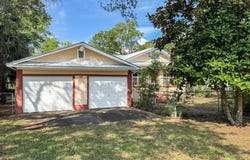 52 17th St, Apalachicola, FL 32320