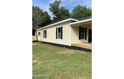 151 S Jackson St, Athens, TN 37303
