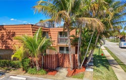 825 Center Street, Jupiter, FL 33458